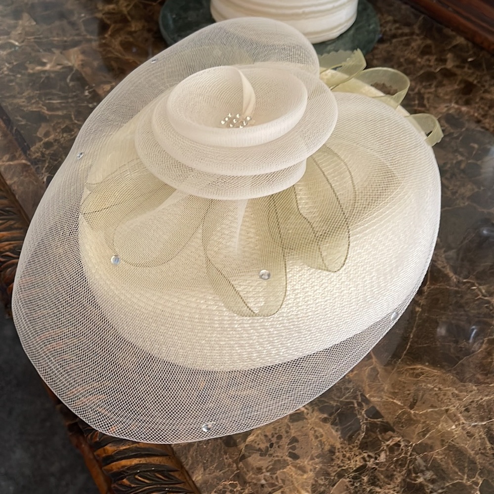 VTG FASCINATOR HAT